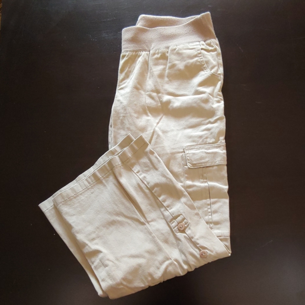 Blooming Rose Khaki Maternity Cargo Capris Size Medium